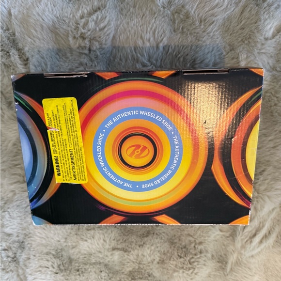 Heelys Kids Shoes size 2 USA youth 2- Navy/Neon Yellow all parts included in box - Picture 8 of 8